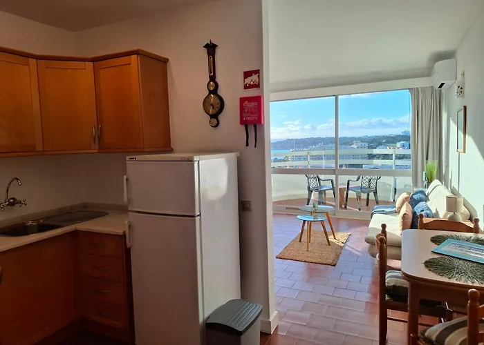 Alltravel Seaview Апартаменты Портиман